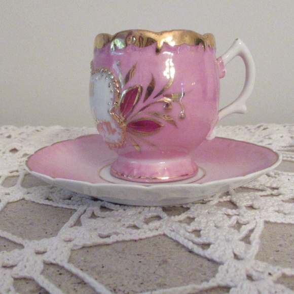 Bunn Andenken Pink, white & gold gilded tea cup - Picture 2 of 7